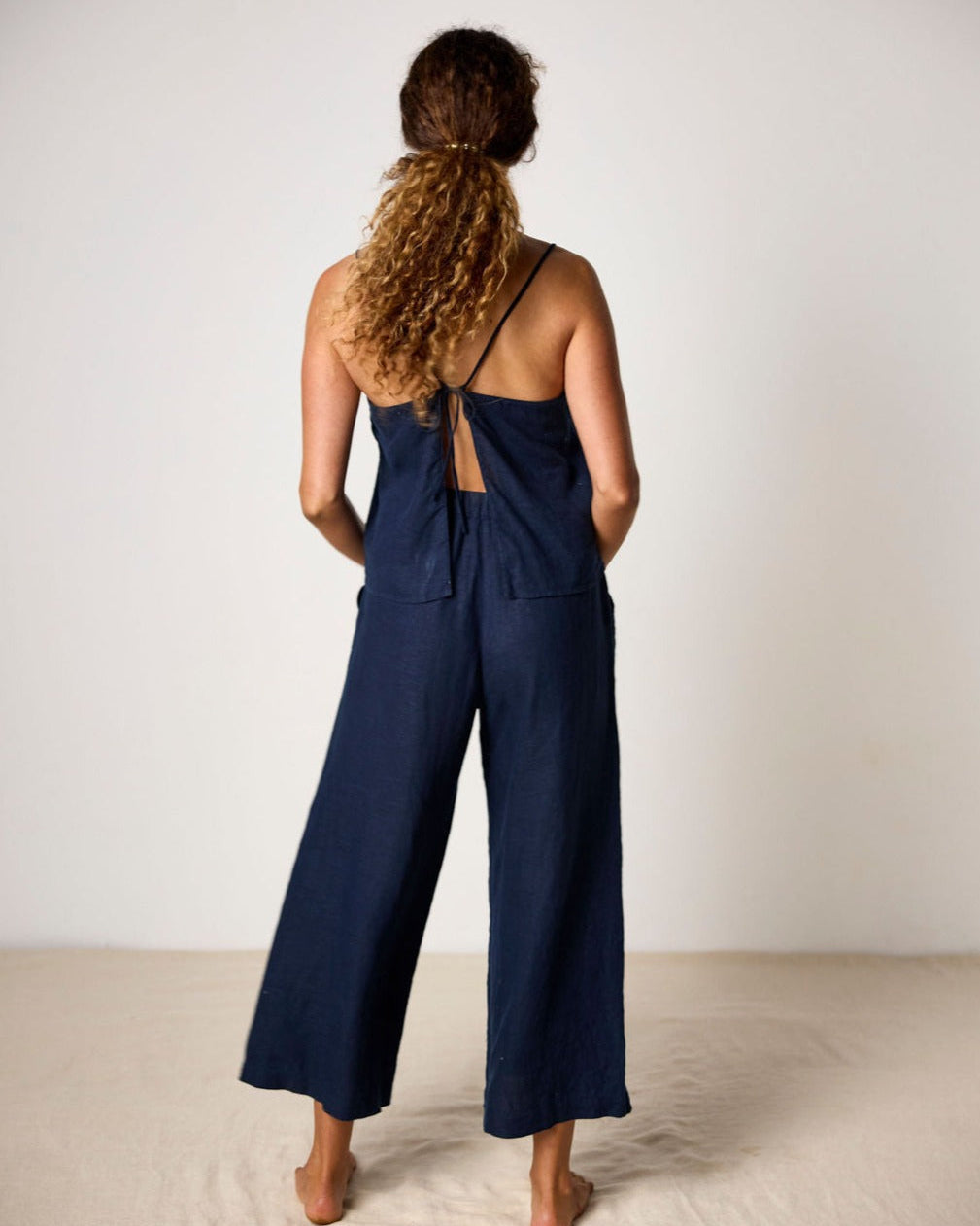 ISABELLA V. Finest French Linen Bella Set  Navy Blue