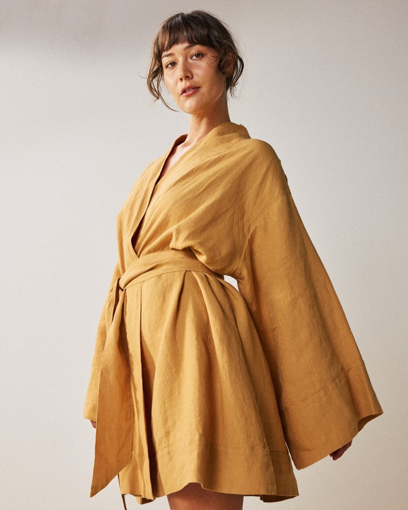 Isabella-V-premium-french-linen-kimono-front
